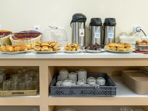 Food and drink - Zarco B&B - Bed and Breakfast (Funchal)