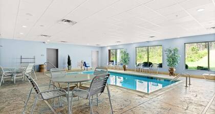 Portland Inn & Suites