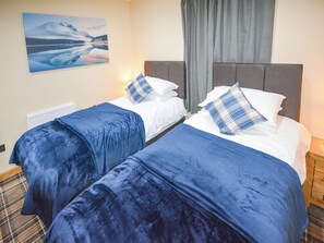 3 bedrooms, free WiFi, bed sheets