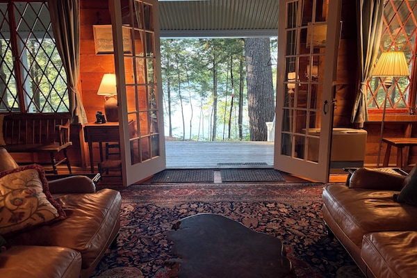 Living room view to lake