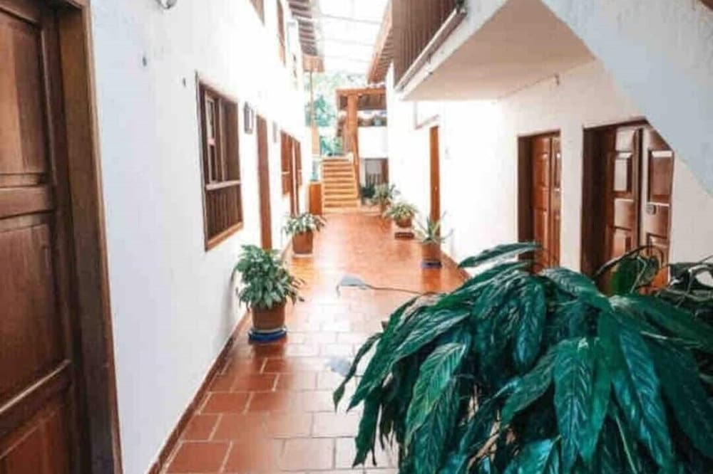 Habitación triple en hermoso hotel campestre