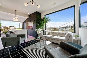 Smart TV, offices