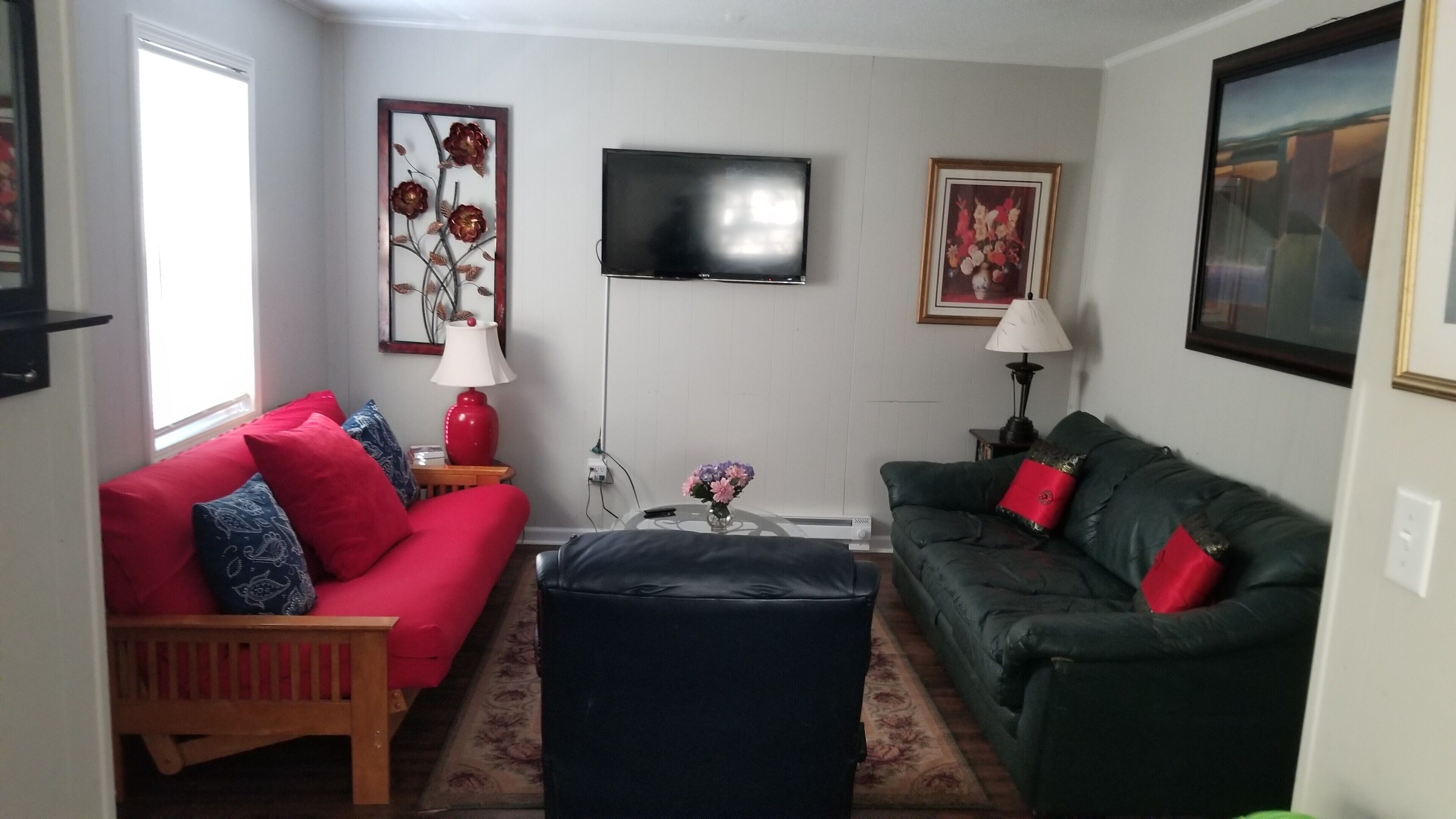 Cute Fenced Downtwn Domicile Pet Friendly near Duke Hospital