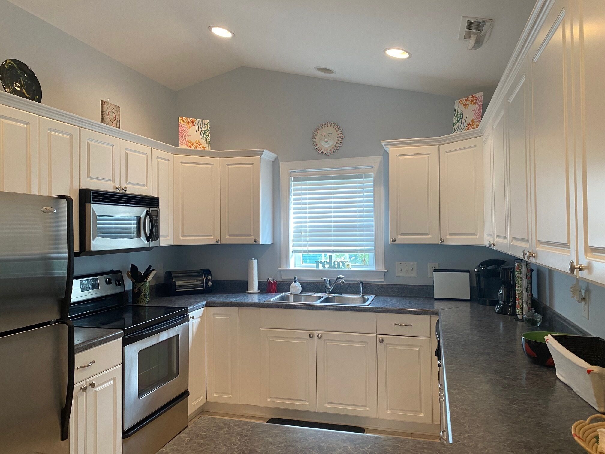 The Lazy Lemur Retreat - Entire house at the beach - West Oak Island