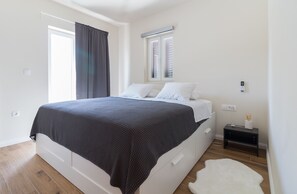 3 chambres, bureau, fer et planche à repasser, Wi-Fi gratuit