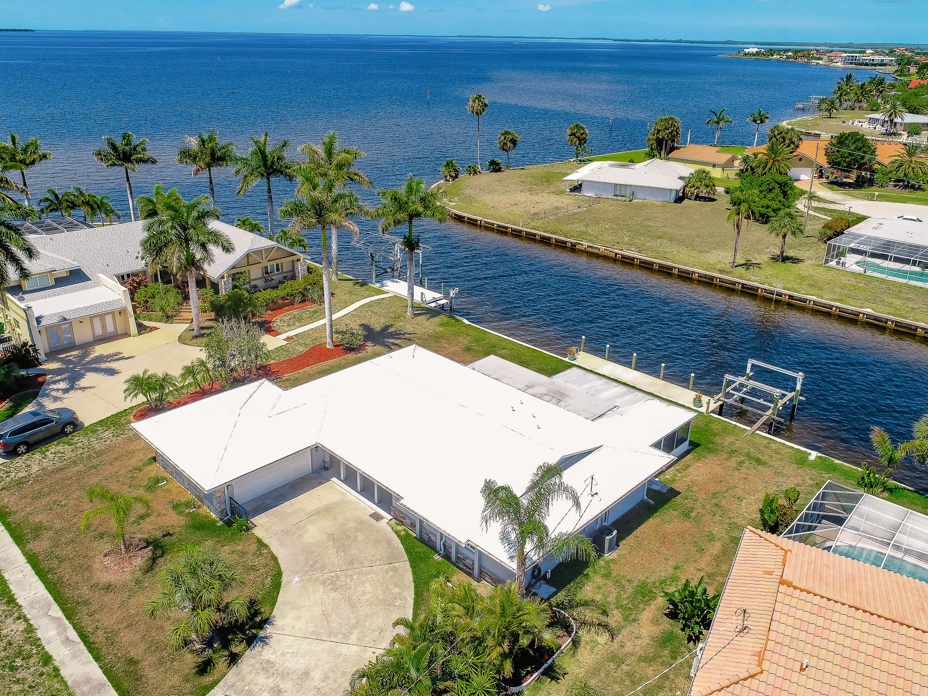 WATERFRONT GULF ACCESS 3/2 NEWLY REMODELED 