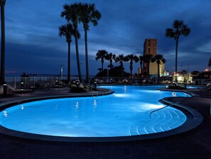 A heated pool - Beach front with amazing views of the Gulf. Includes 2 seasonal beach chairs. (Panama City Beach)