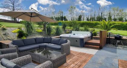 Villa Cosy, Piscine, Spa, Espace Détente (Sauna & Hammam) à 8 km des plages !