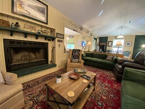Smart TV, fireplace, DVD player
