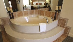 Condo (PB Aug 13th-20th, 2Smi, Lincoln) | Baño