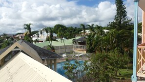 Outdoor pool - Comfortable studio, close to the beach in a quiet and secure residence (Sainte-Anne)