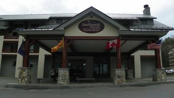 Condo (PB Jul 30th-Aug 6th, 2Win, Lincoln) | Exterior