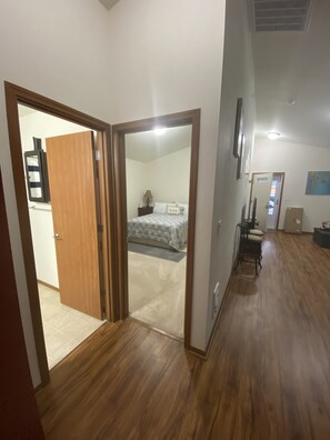 Room - Lake Kathleen Duplex (Renton)