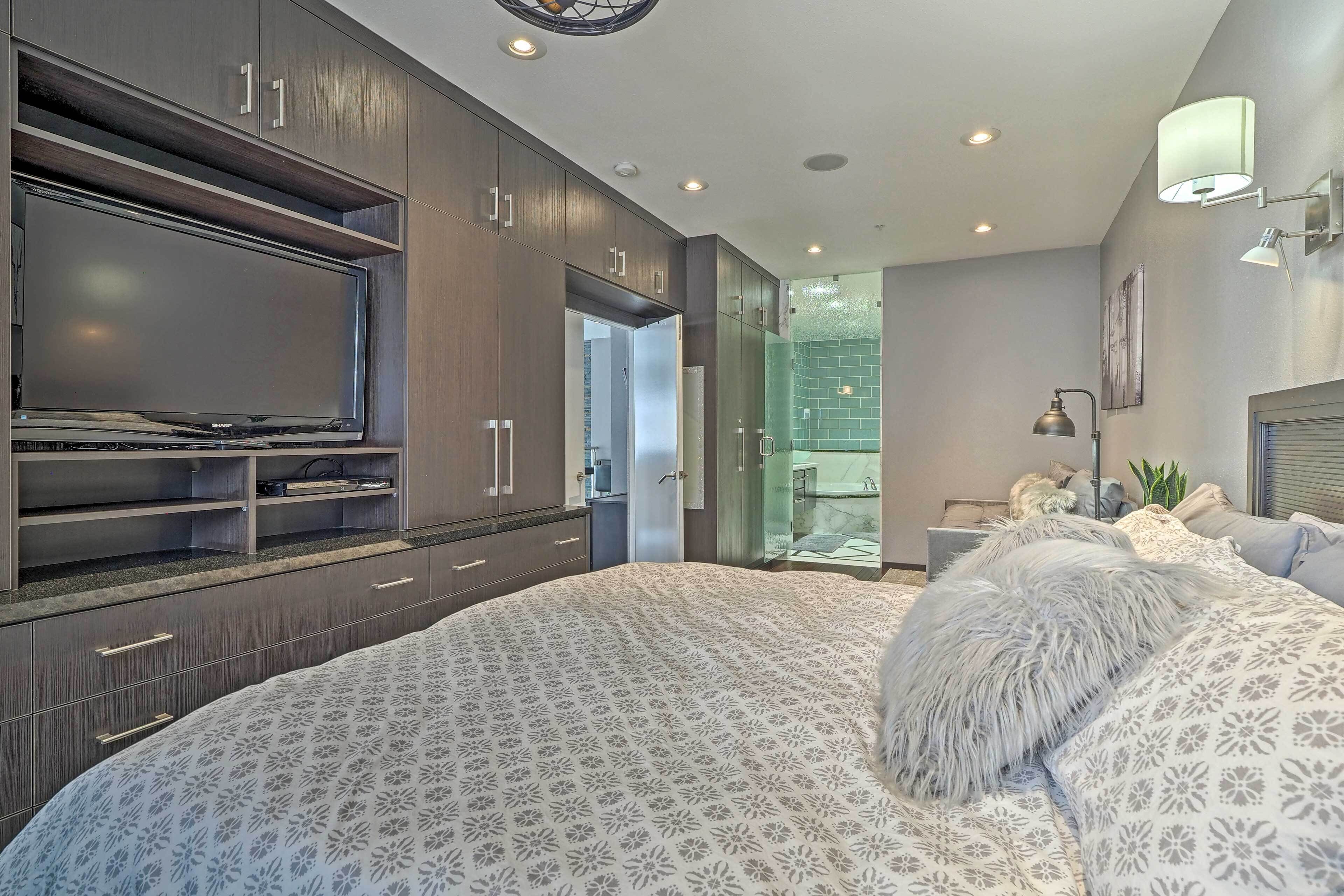 Luxe Brian Head Escape w/ Hot Tub & Mtn Views