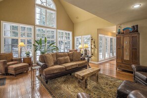 Interior - Secluded home close to Meadow Village w/private hot tub & library | Creekside Retreat (Big Sky)