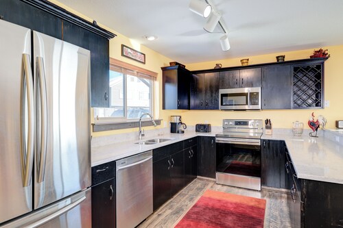 Family condo w/private hot tub & fireplace - Fire Mountain Chalet Big Sky Town Center