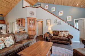 Televisión, chimenea y reproductor de DVD 