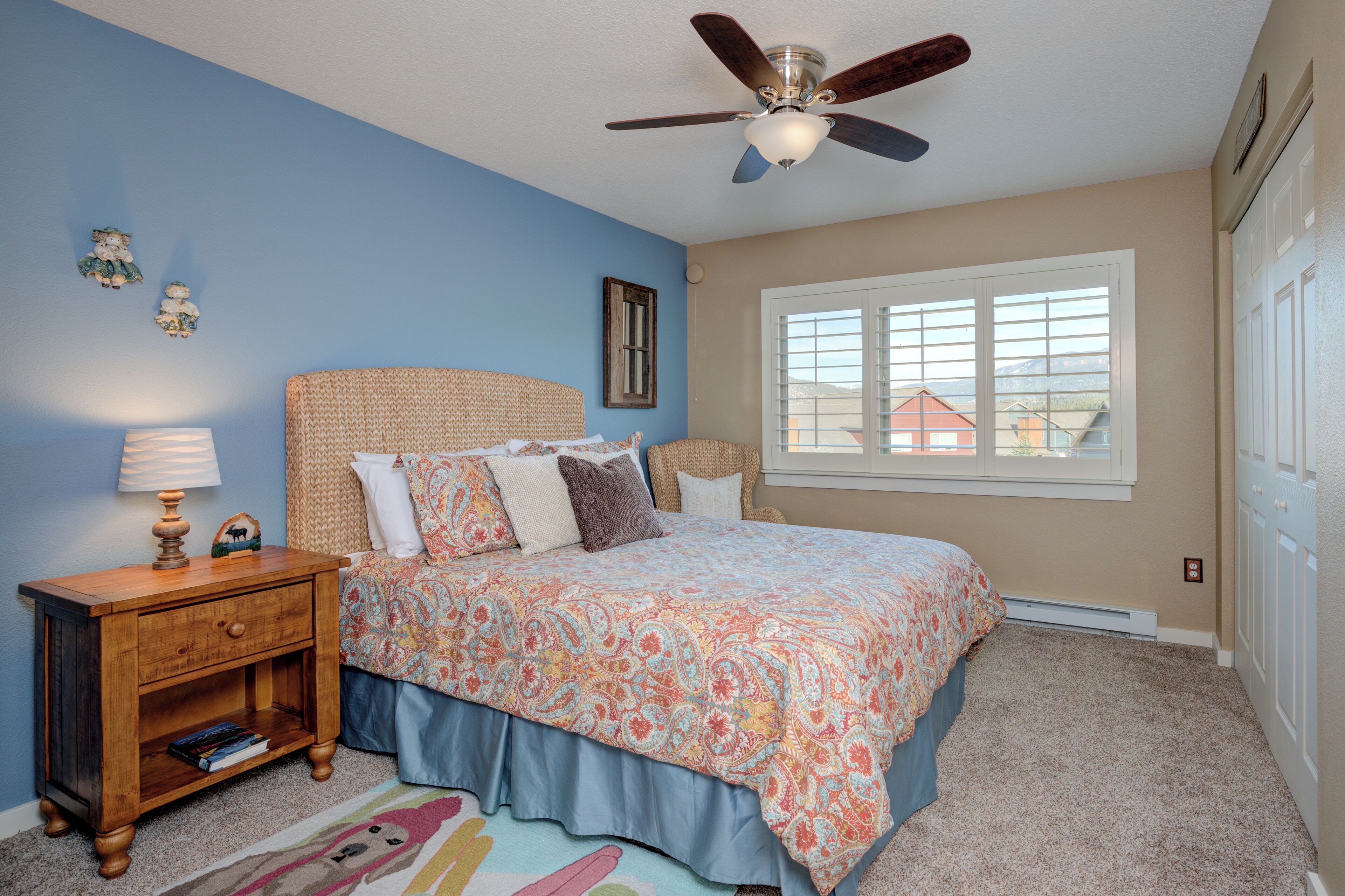 3 bedrooms, iron/ironing board, free WiFi, bed sheets