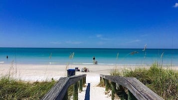 Tæt på stranden