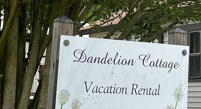 Country Cottage across the road from Weiss Lake- “Dandelion Cottage”