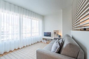 TV - GuestReady - Cn Apartment (Porto)