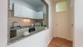 冰箱、微波炉、烤箱、茶具/咖啡用具