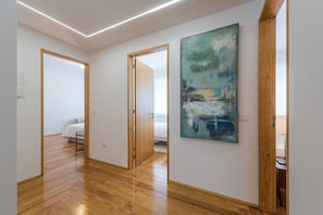 3 chambres, bureau, accès Internet, draps fournis