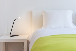 アイロン / アイロン台、インターネット、ベッドシーツ