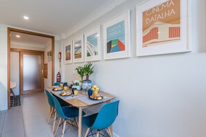 Dining - GuestReady - Charming Cozy Getaway in Porto (Porto)