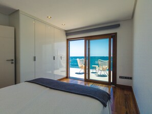 2 slaapkamers, een strijkplank/strijkijzer, wifi, beddengoed