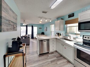 Fridge, microwave, oven, stovetop - Navarre Condo with Bay Views | Community Pool | Just Steps to the Beach (Navarre Beach)