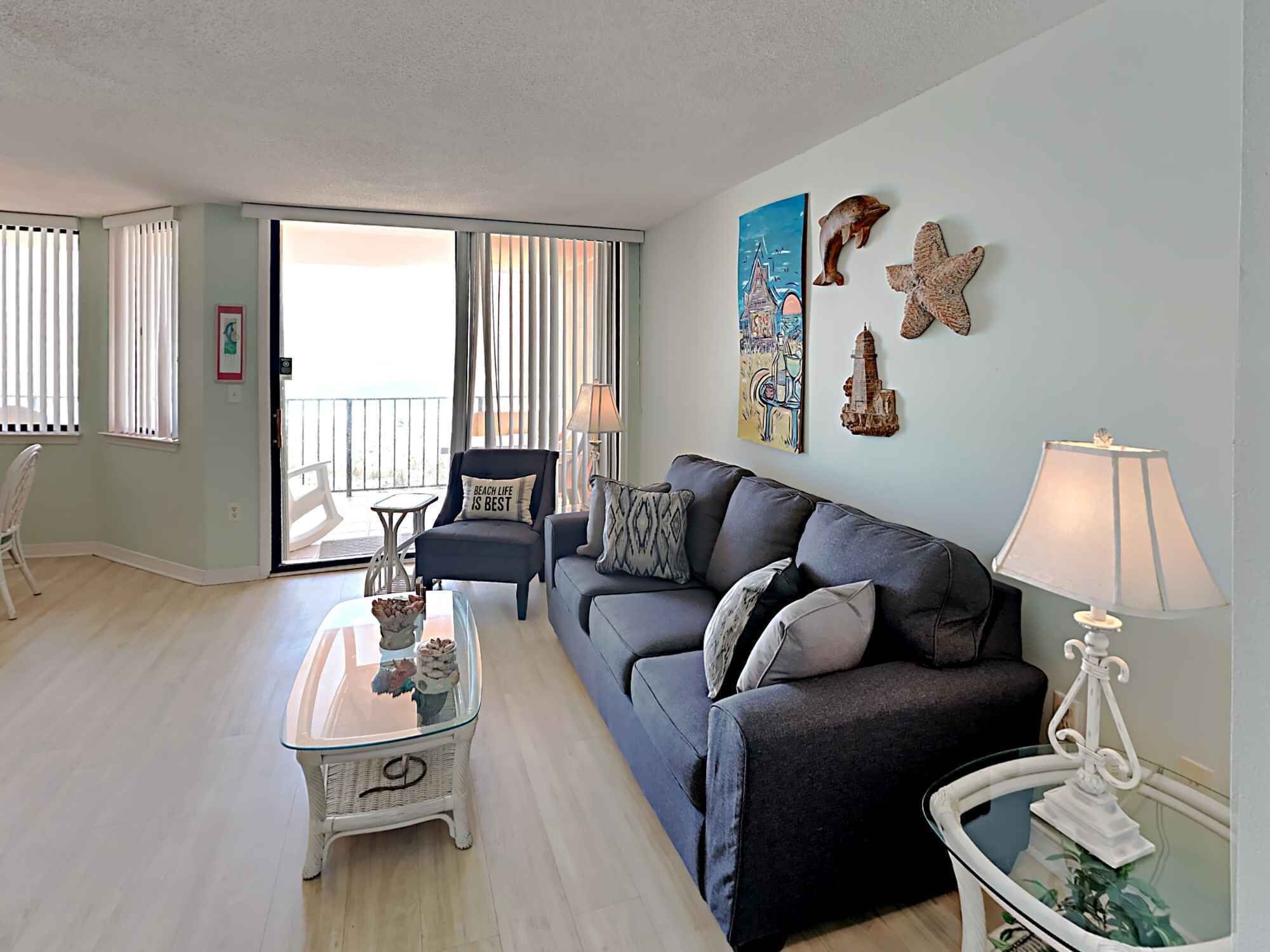 Beachfront Pensacola Beach Condo Featuring All the Comforts of Home & More!