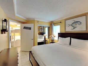 1 habitación, tabla de planchar con plancha, wifi y ropa de cama 