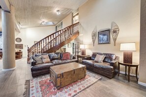 Smart-TV, Kamin, DVD-Player