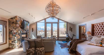 | Mountain Modern Oasis w/ Teton Views, Guest House