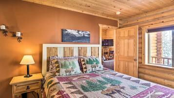 2 bedrooms, travel cot, Internet, bed sheets