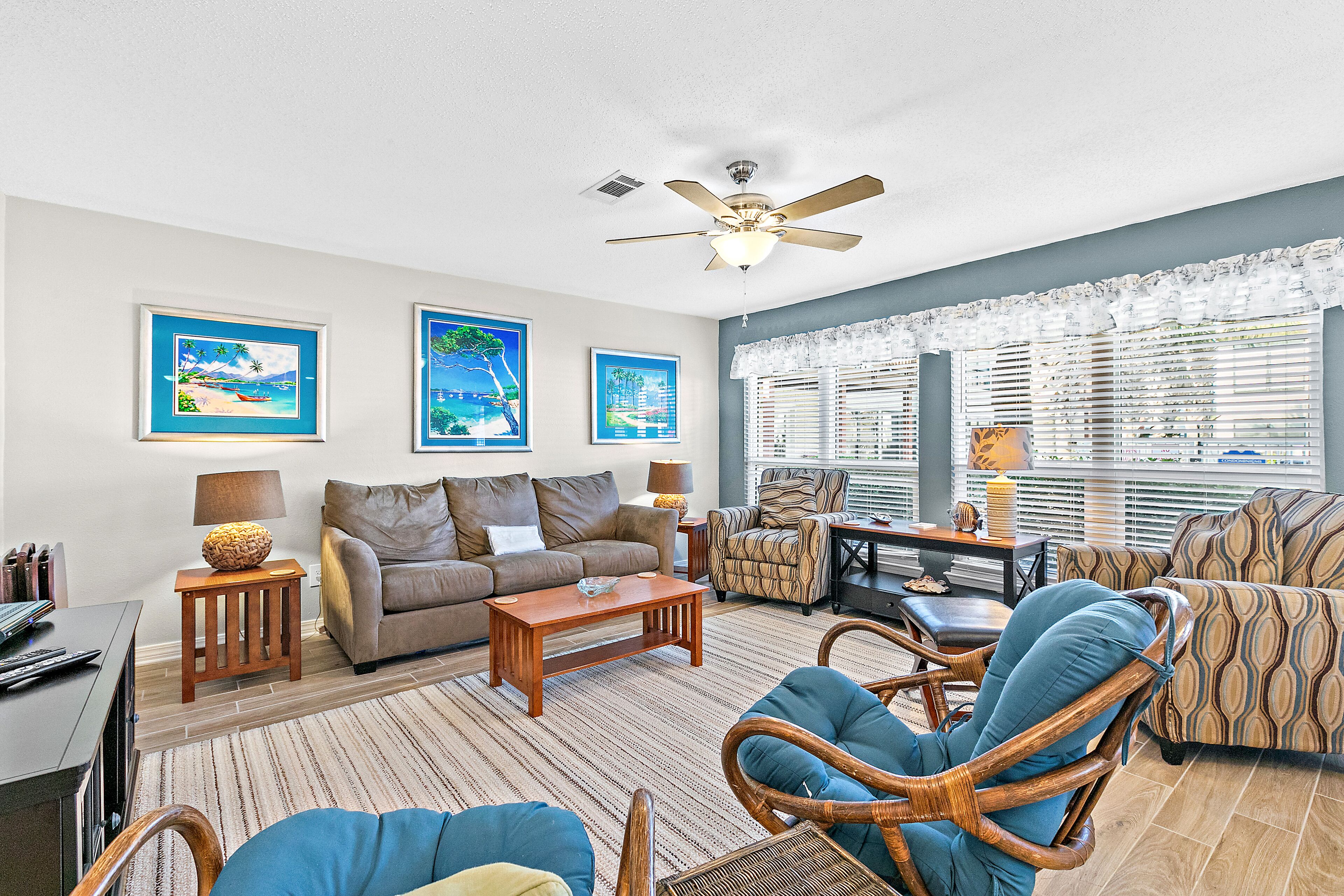 Charming Condo with Shared Pool, Washer/Dryer, High-Speed WiFi, and Central AC