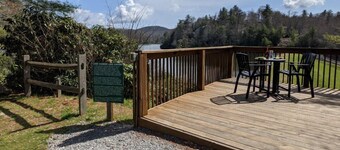COZY CABIN BLUE RIDGE MTNS. SNUGGLE UP BY THE FIREPLACE!