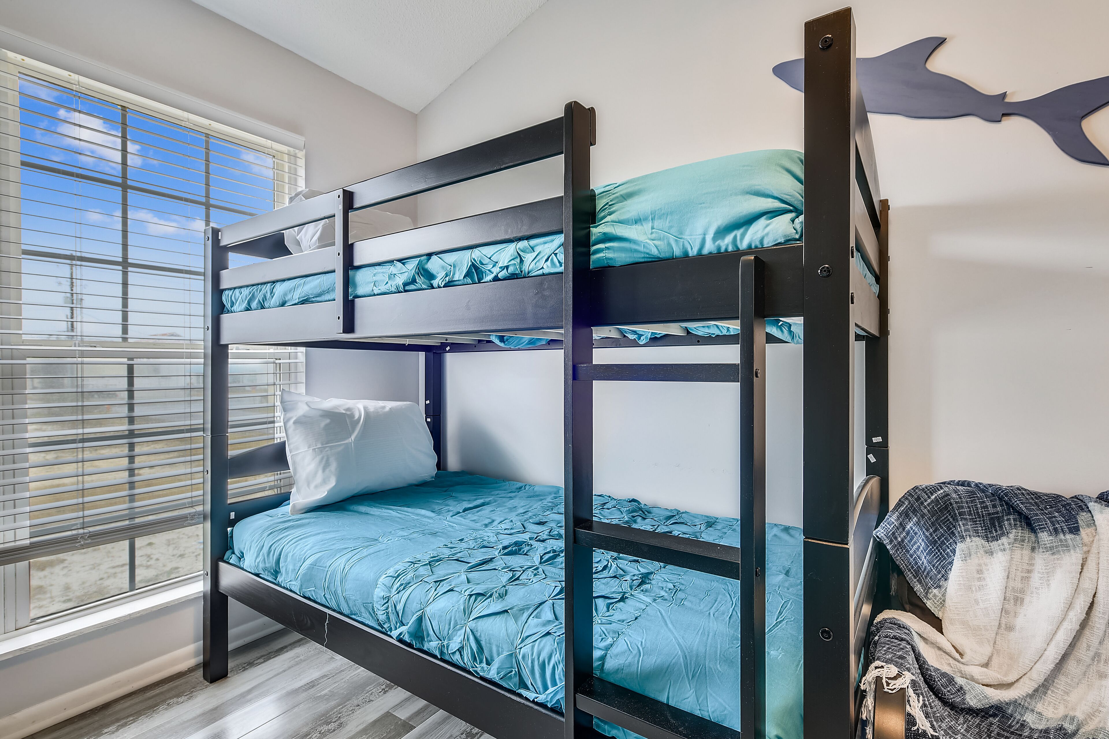 Feeling Tip'Sea by Book That Condo