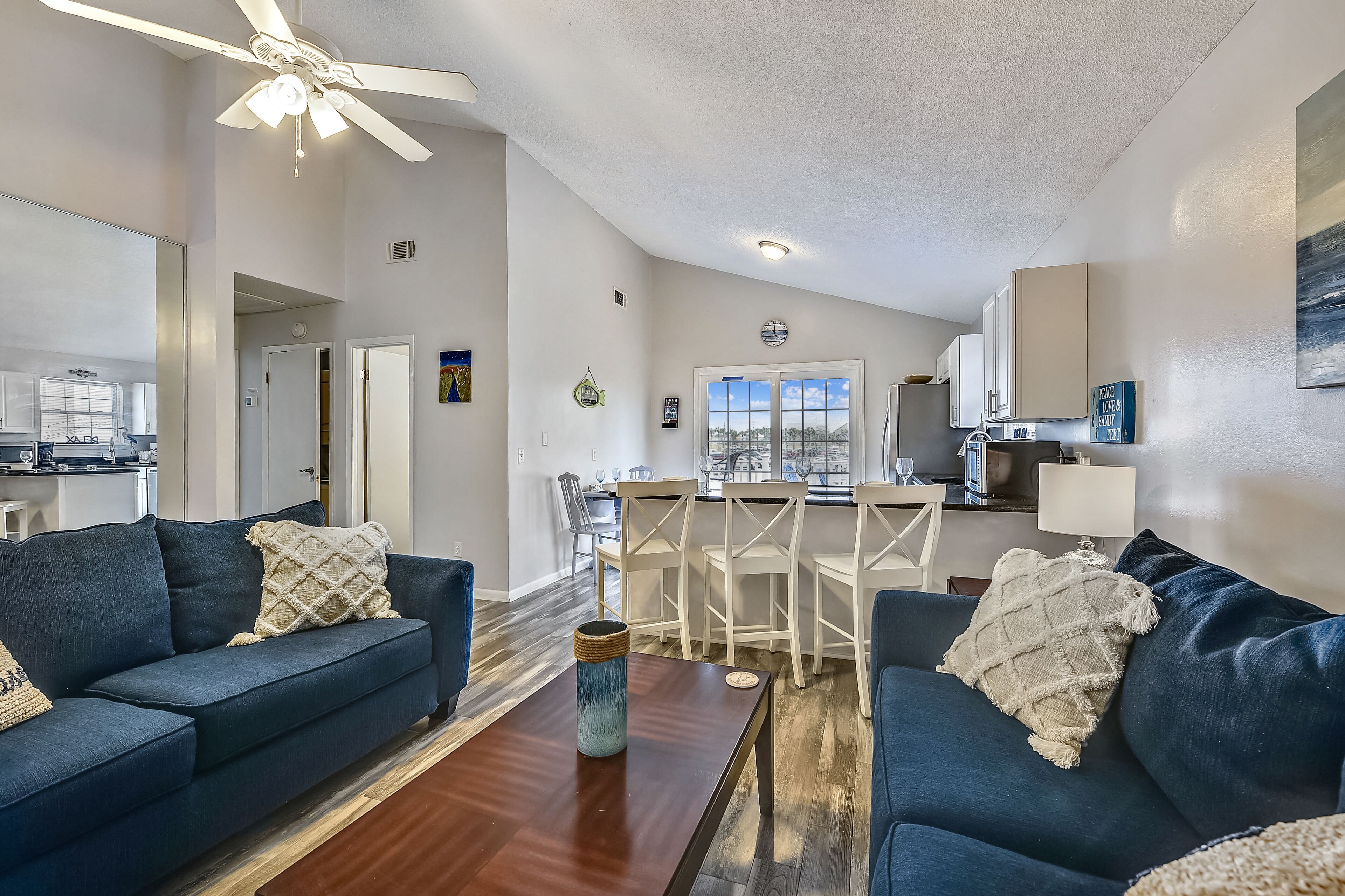 Feeling Tip'Sea by Book That Condo