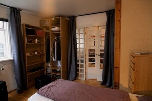 4 chambres, fer et planche à repasser, lit parapluie, Wi-Fi gratuit