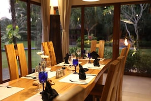 Dining - Blue Bamboo Villas (Cepaka)