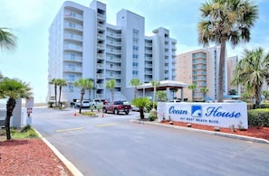 Unclassified image, 3 of 113, button - Gulf Front 2/2 | 20 Ft Balcony | On the Beach (Gulf Shores)