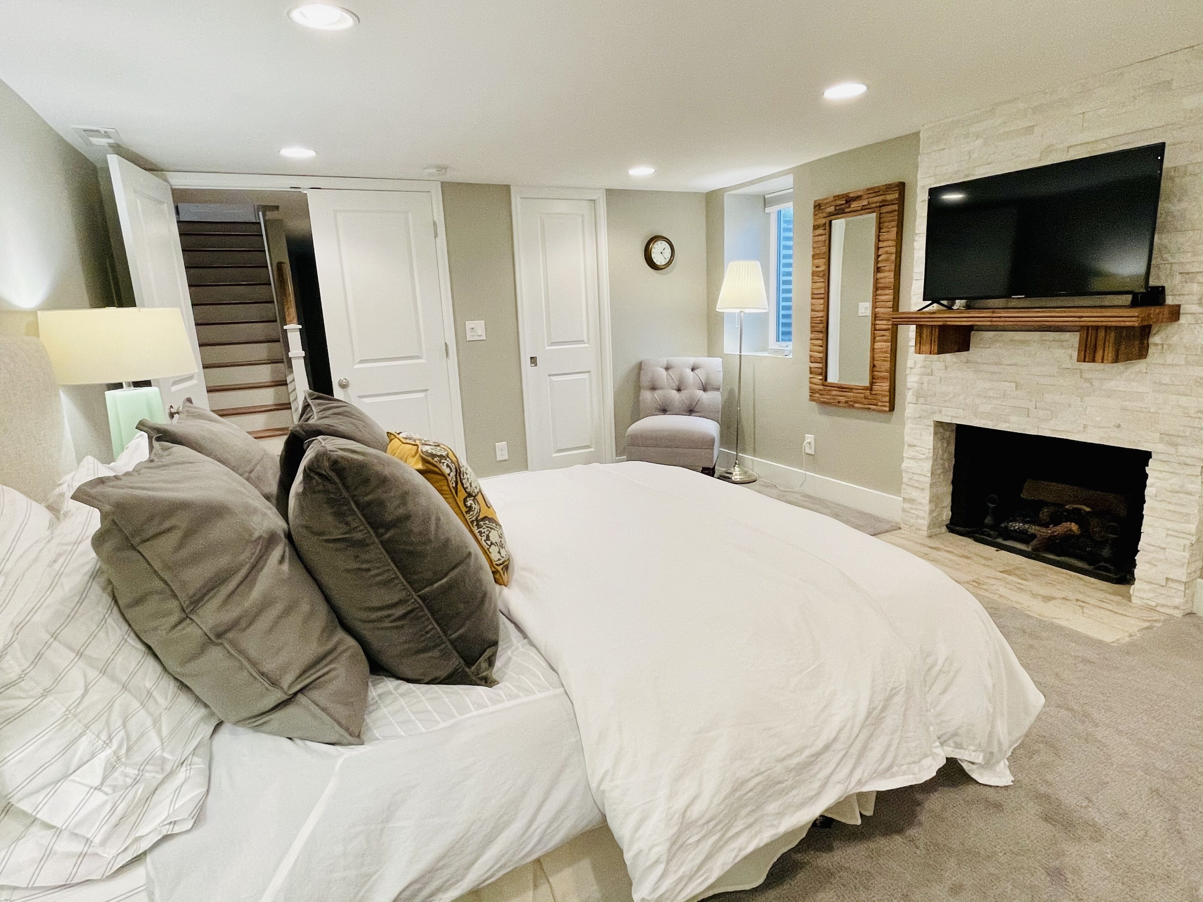 Beautifully Remodeled Master Suite with private entrance