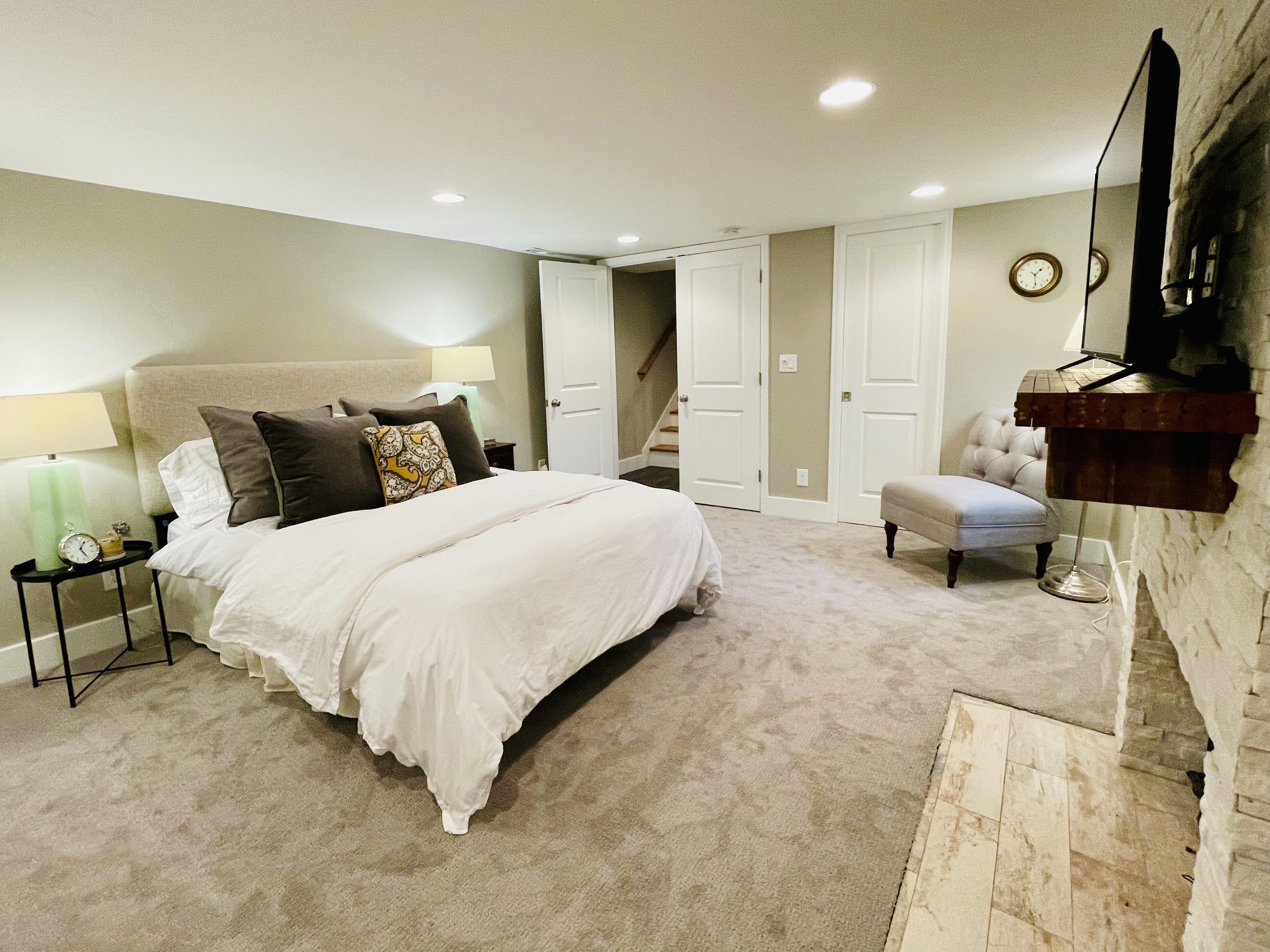Beautifully Remodeled Master Suite with private entrance