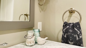 Unclassified image, 5 of 14, button - Beautifully Remodeled Master Suite with private entrance (Denver)