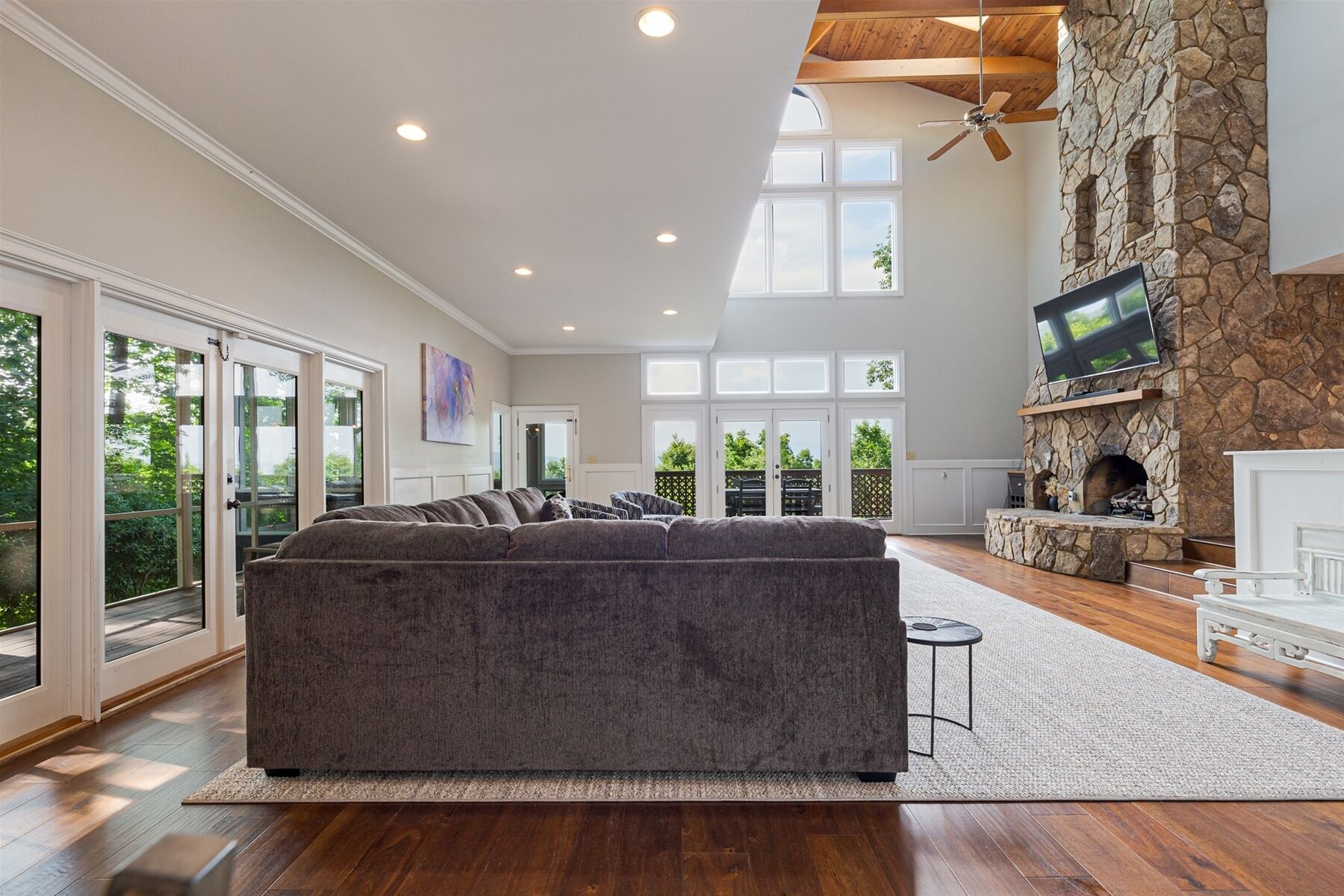 Overlook on Dean Mountain - Epic mountaintop retreat with panoramic mountain