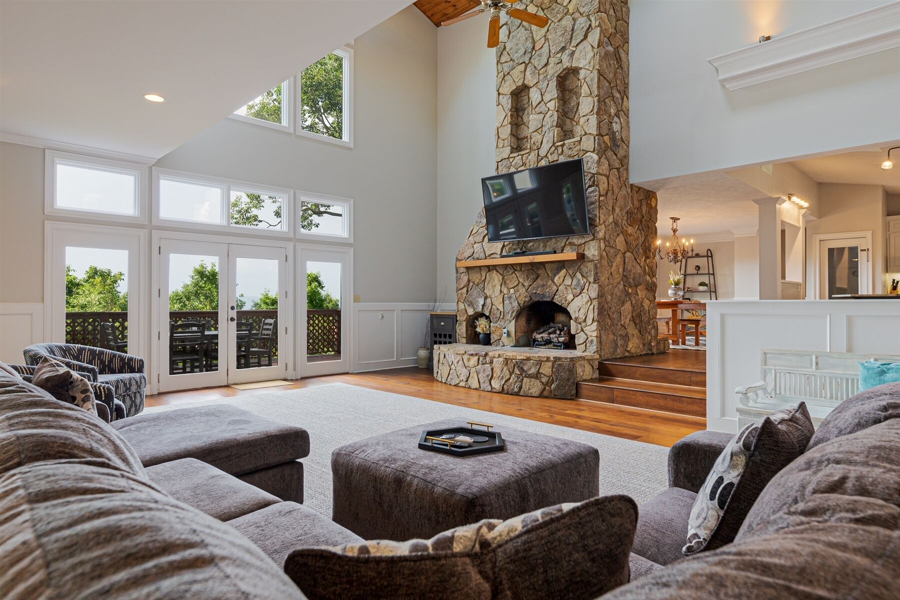 Overlook on Dean Mountain - Epic mountaintop retreat with panoramic mountain