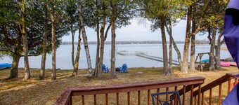Charming Waterfront Cabin on Clark Lake- paddleboat and canoes!