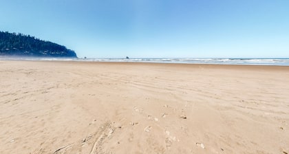 Family-Friendly Coastal Home w/ Free WiFi, Washer/Dryer, & Easy Beach Access